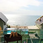 подвійний з терасою біля моря совіньон Holiday home Odesa