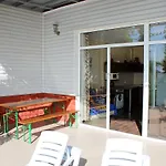 подвійний з терасою біля моря совіньон Holiday home