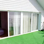 подвійний з терасою біля моря совіньон Feriehus *