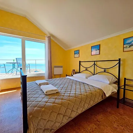 подвійний з терасою біля моря совіньон オデッサ