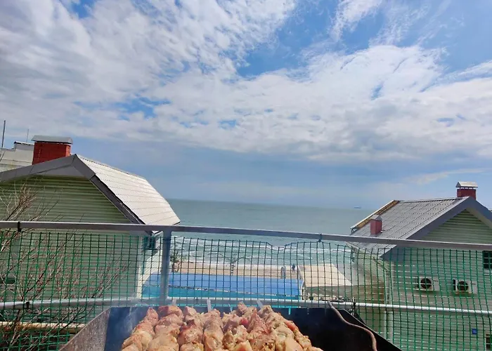 подвійний з терасою біля моря совіньон Holiday home Odesa