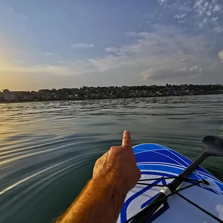 подвійний з терасою біля моря совіньон * Odessza